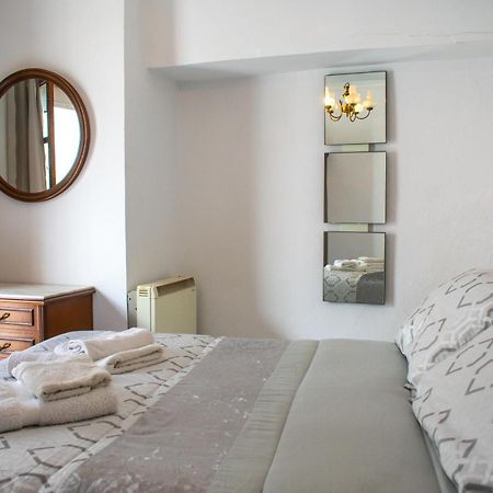Casa Puerta Arabe Villa Setenil De Las Bodegas Eksteriør billede